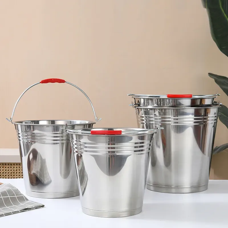 Outdoor Water Bucket HB1112